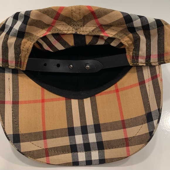 Burberry Baseball Cap with Original Burberry box - Picture 4 of 6